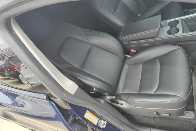 Used Tesla Model Y 2022 Rear-Wheel-Drive Version