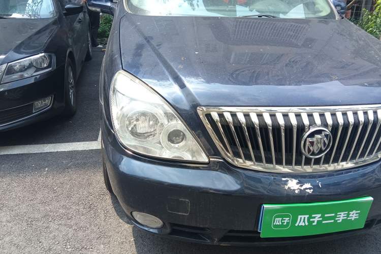 Used Buick GL8 2014 2.4L Comfort Edition
