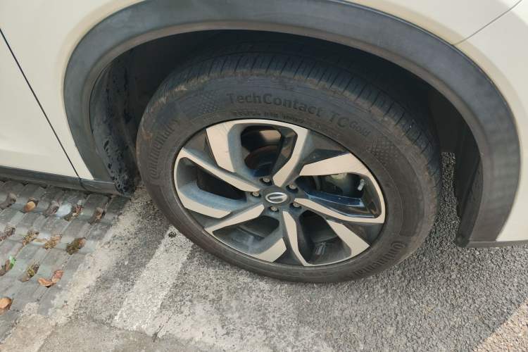 Used GAC Trumpchi GS5 2019 270T Automatic Luxury Edition Right Front Wheel Hub