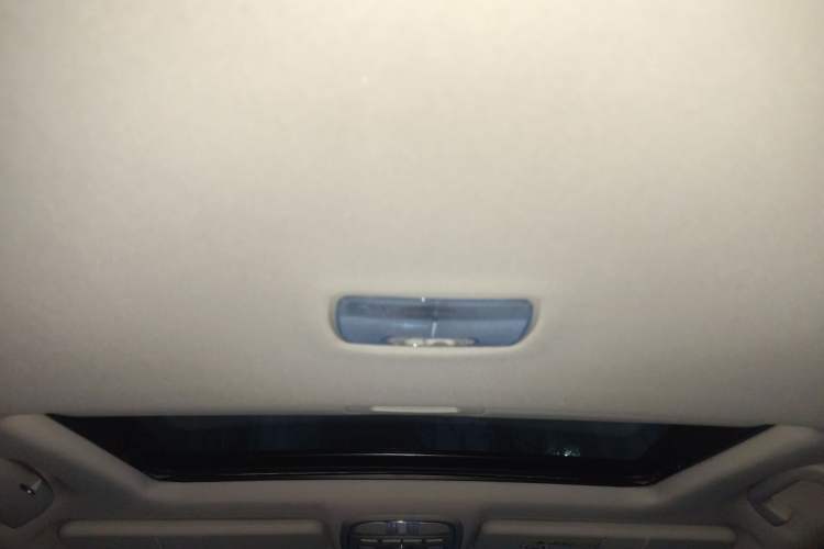 Used Haval H6 2015 Sport Edition 1.5T Automatic Two-Wheel Drive Luxury Model Headliner