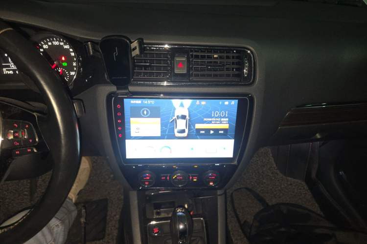 Used Volkswagen Sagitar 2017 230TSI Automatic Luxury Edition
