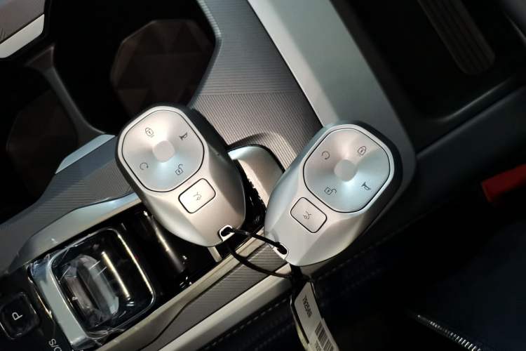 Used GAC Trumpchi GS3 2026 Model Shadow Speed 270T Enjoyment Edition Interior 1