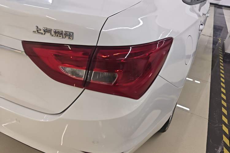 Used Buick GT 2017 15N Automatic Elite Version Exterior 3