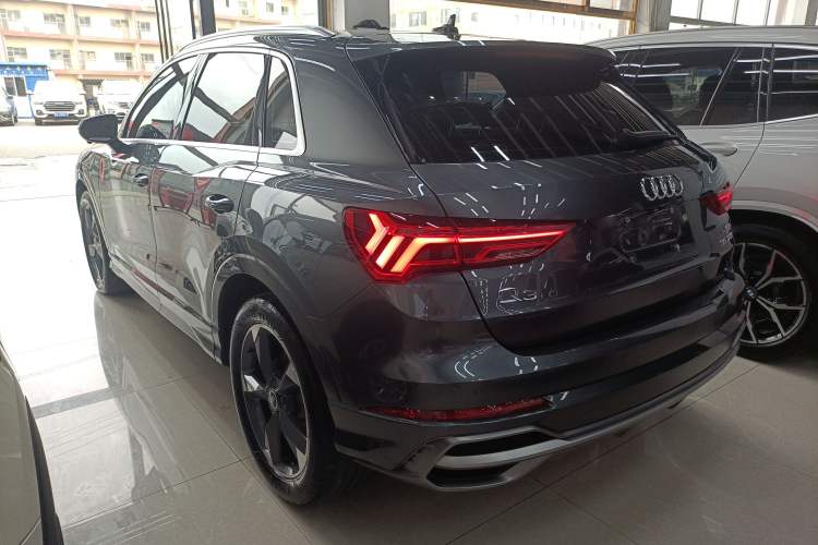 Used Audi Q3 2021 35 TFSI Fashion Dynamic Model

