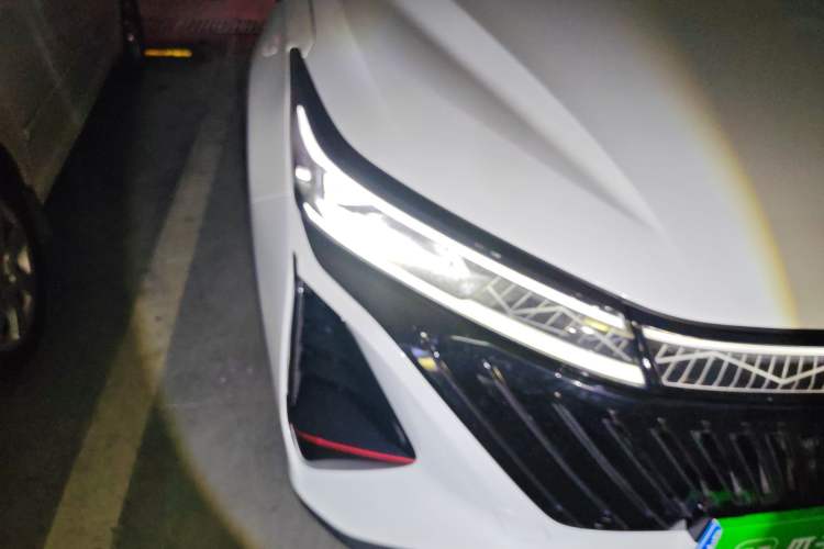 Used CHANGAN CS75 PLUS 2022 2nd Generation 1.5T Automatic Prestige Version Right Front Headlight