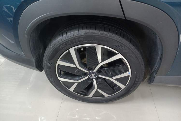 Used BYD Song L DM-i 2024 160km Beyond Edition Right Rear Wheel Hub