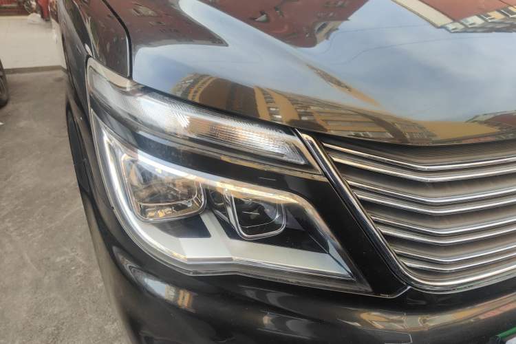 Used FORTHING Lingzhi 2018 M5L 1.6L 7-Seater Luxury Model
