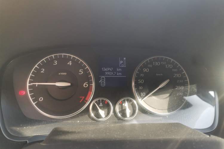 Used Renault Latitude 2011 2.5L Automatic Luxury Navigation Edition