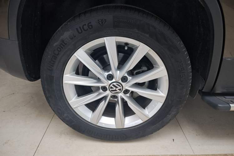 Used Volkswagen Tiguan L 2017 300TSI Automatic Two-Wheel Drive Silk Road Comfort Edition