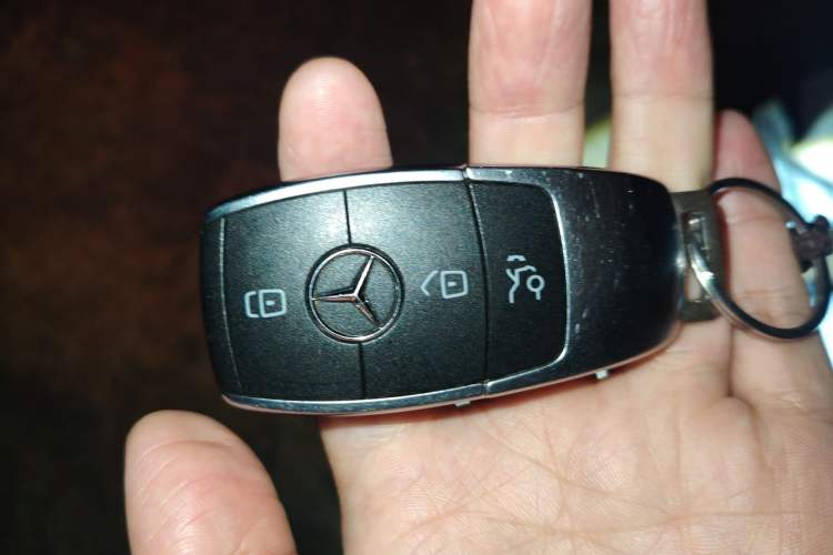 Used Mercedes-Benz C-Class 2019 C 260 L Sport Edition Vehicle Key