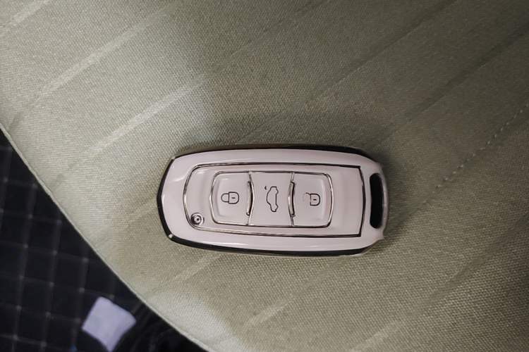 Used Geely Galaxy Panda 2023 Panda Mini 200km Endurance Bear
