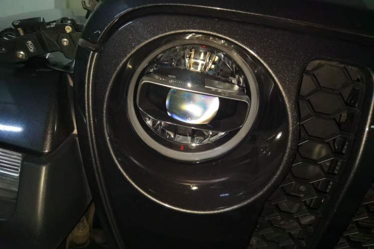 Used Jeep Wrangler New Energy 2021 Four-Door 2.0T 4xe Sahara Right Front Headlight