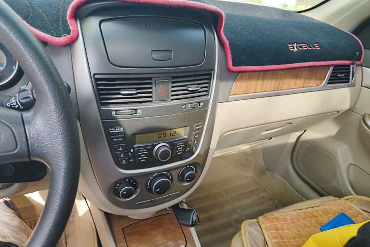 Used Buick Excelle 2015 1.5L Manual Classic Trim