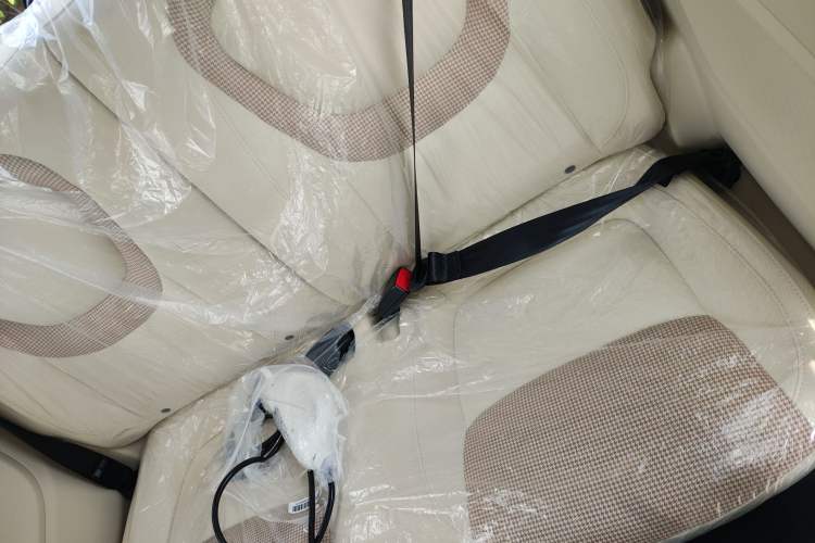 Used Wuling Hongguang MINIEV 2024 3rd Generation 215km Youth Edition Left Rear Seat