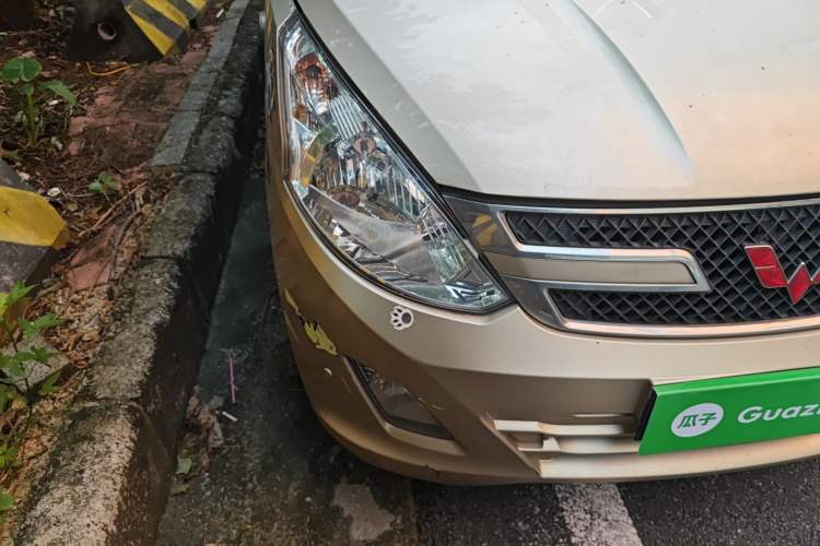 Used Wuling Rongguang V 2018 1.5L Standard Version
