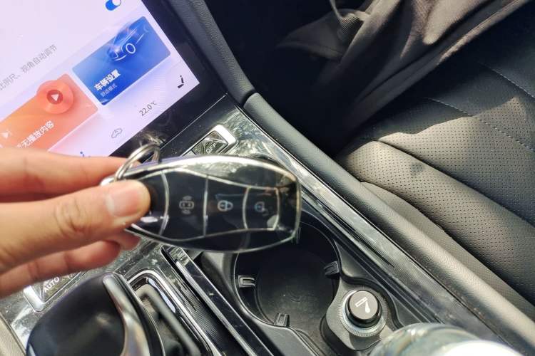 Used Hongqi H5 2023 2.0T Automatic Smart Connect Flagship Edition