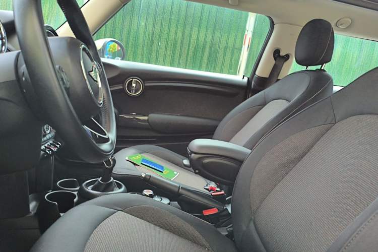 Used MINI 2018 1.5T ONE Left Front Seat