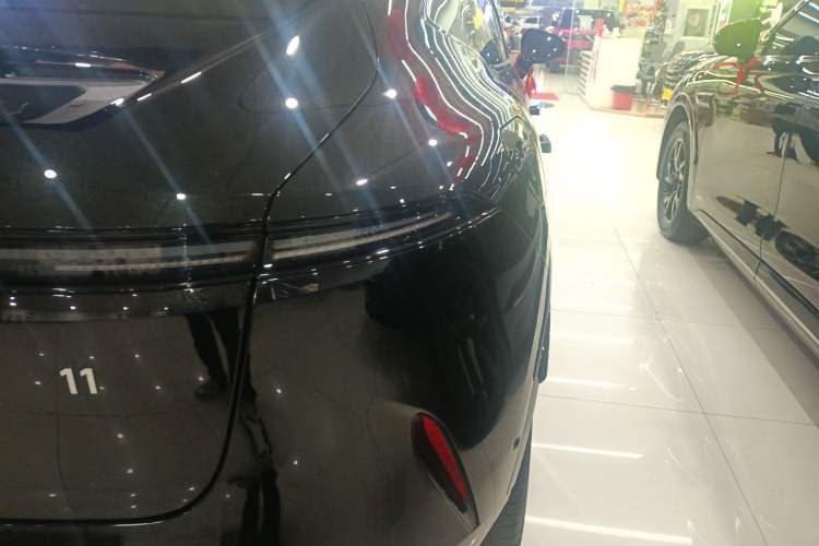 Used Avatr 11 2025 Year Updated Max Extended-Range Version