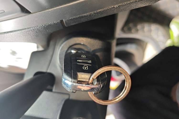 Used Citroen Elysee 2014 1.6L Manual Comfort Model
