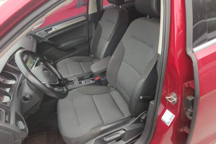 Used Volkswagen Golf 2018 230TSI Automatic Comfort Model
