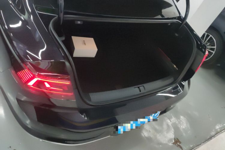 Used Volkswagen Magotan 2025 Zhongxiang Version 330TSI DSG Luxury Edition Trunk