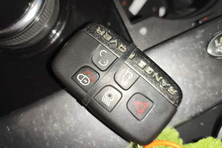 Used Land Rover Range Velar 2019 250 PS