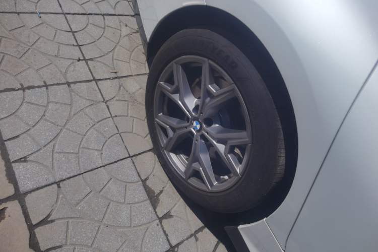 Used BMW i3 2025 eDrive 35 L Right Rear Wheel Hub