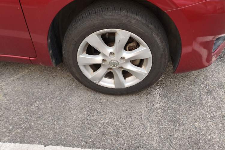 Used Nissan Tiida 2014 1.6L CVT Smart Model
