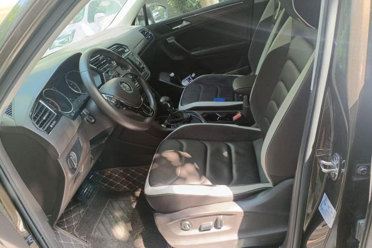 Used Volkswagen Tiguan L 2017 380TSI Automatic All-Wheel-Drive Luxury Edition