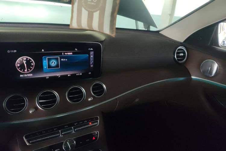 Used Mercedes-Benz E-Class 2019 Restyled E 300 L Luxury Edition Audio And AC Panel