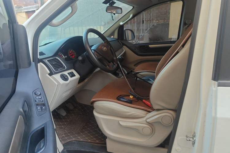 Used SAIC MAXUS G10 2014 2.4L Manual Elite Edition