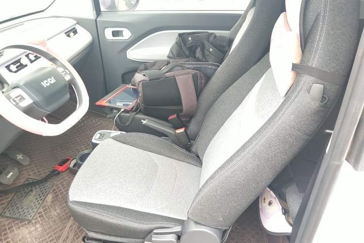 Used Chery QQ Ice Cream 2022 120km Conical Shape Lithium Iron Phosphate Left Front Seat