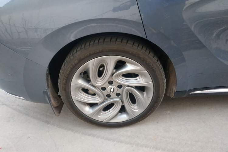 Used ORA Lightning Cat 2022 555 km Luxury Edition