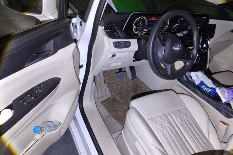 Used Buick GL8 2021 ES Landtrek 653T Comfort Edition