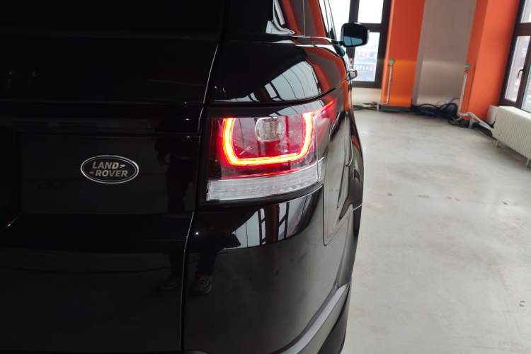 Used Land Rover Range Sport 2014 3.0 SC V6 HSE Exterior 3