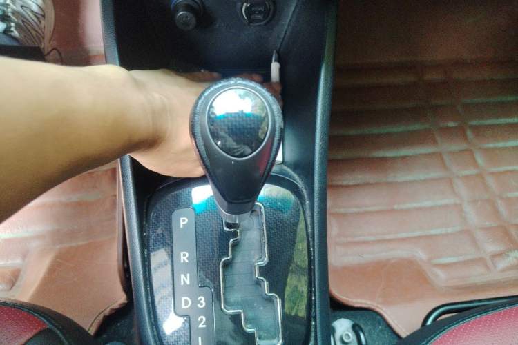 Used Kia K2 2012 Hatchback 1.4L Automatic Cool Edition
