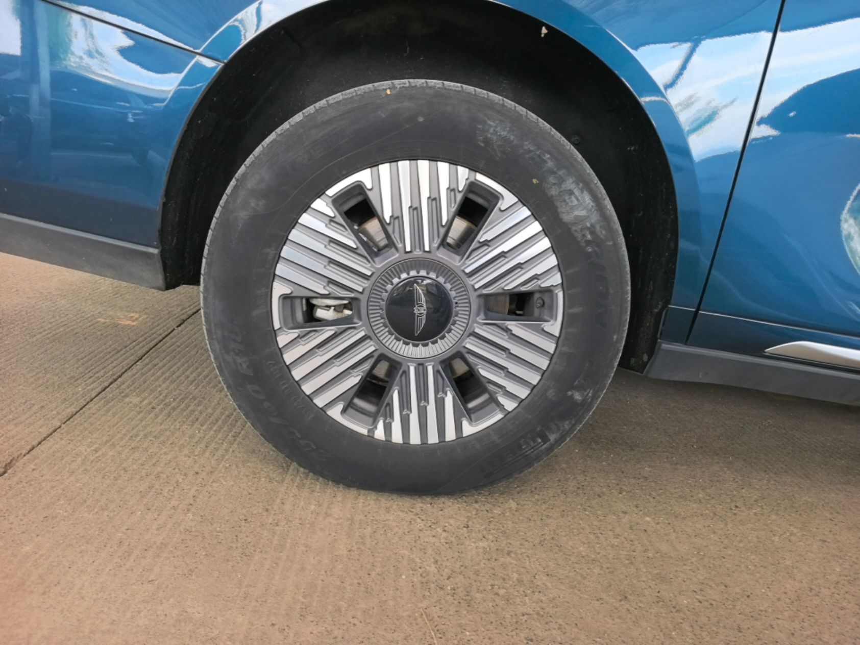 Geely Galaxy LEVC L380 2024 140-Degree 6-Seater All-Wheel-Drive Ultra — снимка 11
