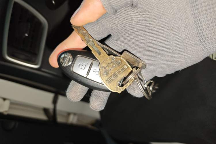 Used Nissan X-Trail 2015 2.0L CVT Comfort MAX Edition 2WD