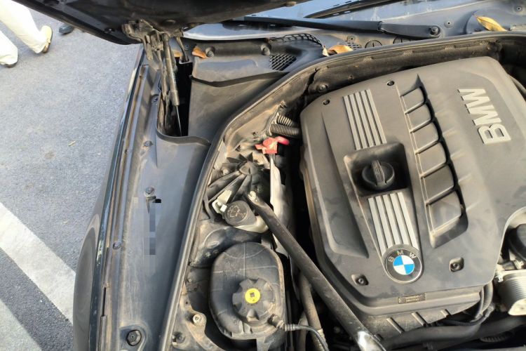 Used BMW 5 Series 2011 520Li Elegant Model

