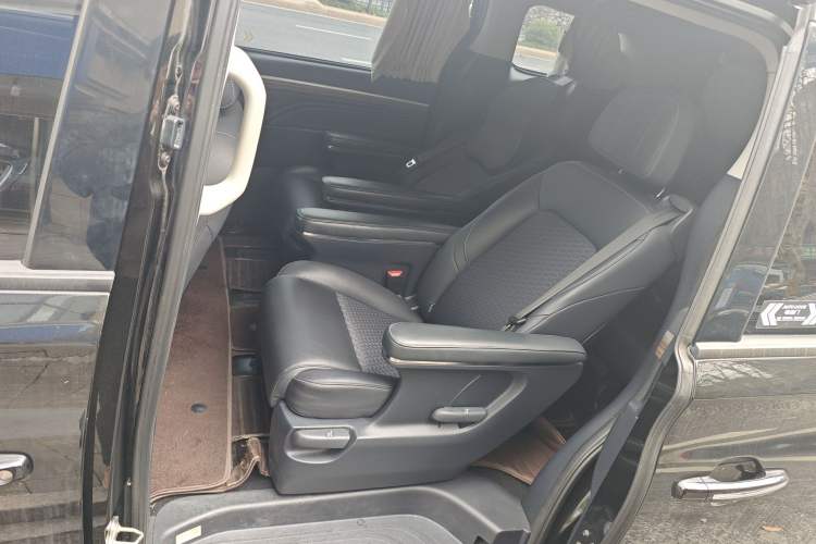 Used GAC Trumpchi M8 2021 Revised Version Lingxiu Series 390T Luxury Edition Left Rear Seat