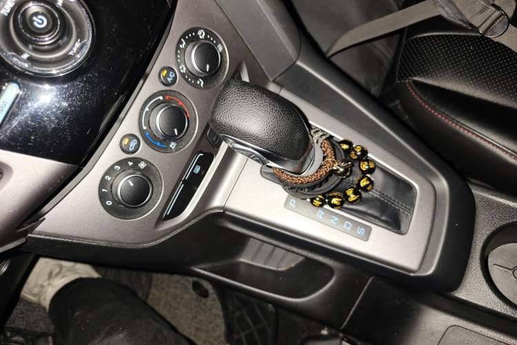 Used Ford Focus 2012 Hatchback 1.6L Automatic Comfort Model Gear Lever