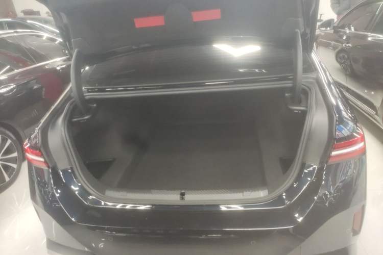 Used BMW 5 Series 2024 525Li M Sport Package