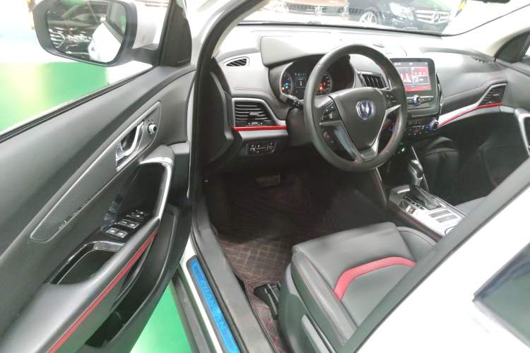 Used CHANGAN CS55 2018 1.5T Automatic Colorful Edition China V Standard Driver Seat