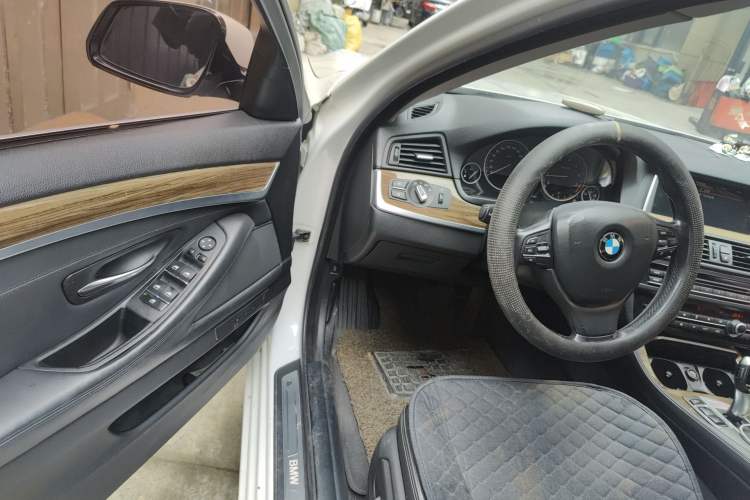 Used BMW 5 Series 2013 525Li Leading Model