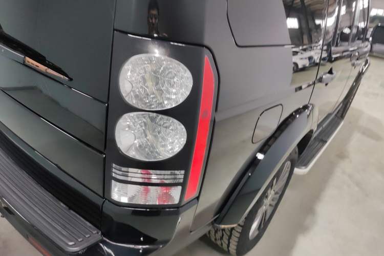 Used Land Rover Discovery 2016 3.0 SC Obsidian Black Heritage Edition SE