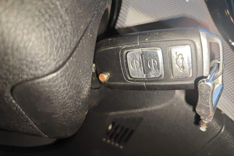 Used FAW Senya R7 2017 1.6L Manual Luxury Model Vehicle Key