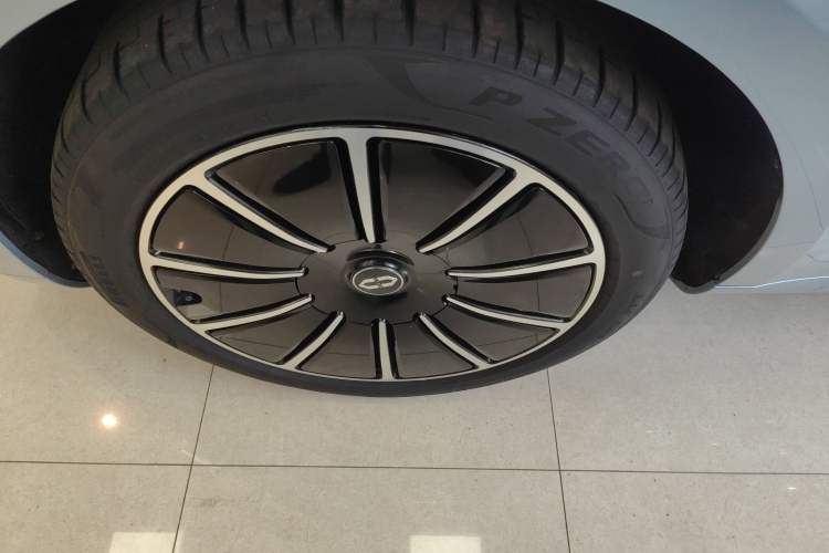 Used Hima AITO M5 2022 Pure Electric All-Wheel-Drive Performance Edition
