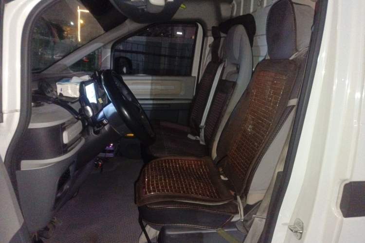 Used SAIC MAXUS Dana V1 2023 V1 Short Wheelbase Low Roof (43 kWh)
