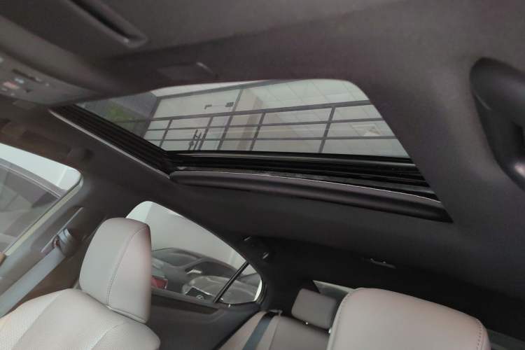 Used Lexus ES 2022 200 Excellence Edition Headliner