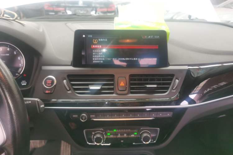 Used BMW 1 Series 2019 118i Fashion Model Audio And AC Panel